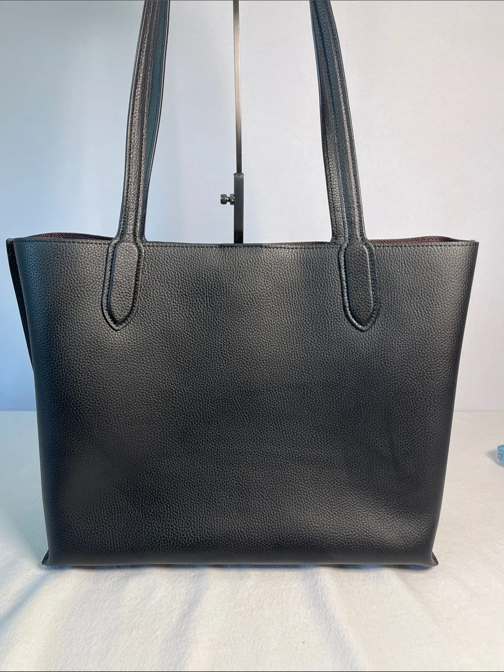 Coach F2439-C0689 Willow Tote 24 Black Leather Turnlock